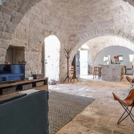Charming Trulli Ostuni Villa