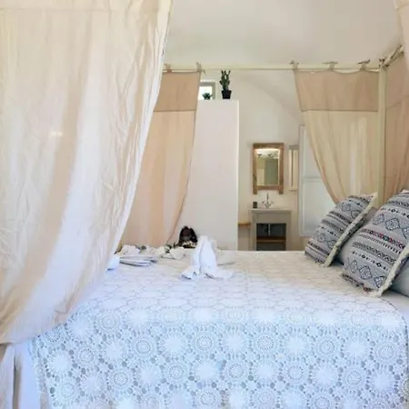 Charming Trulli Ostuni Villa